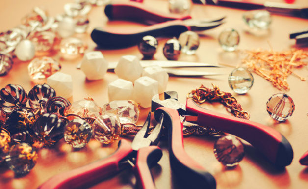 Gli attrezzi giusti per creare anelli e bracciali 1409 0 Gli attrezzi_ok